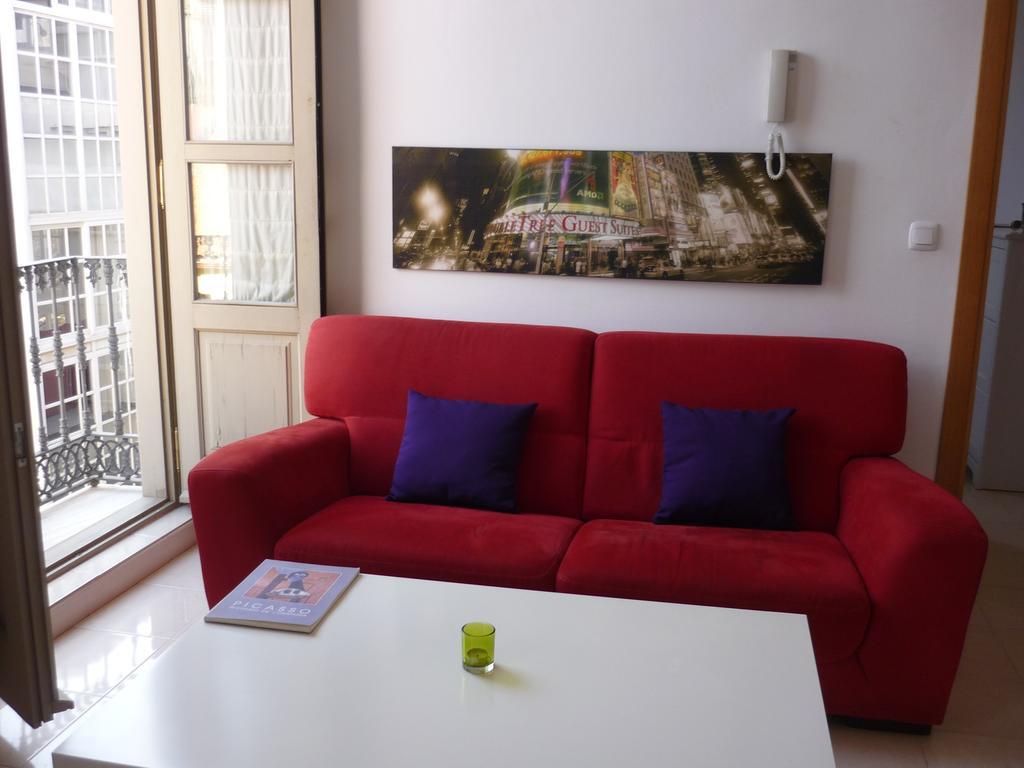 Malama Apartamentos Turisticos Малага Стая снимка
