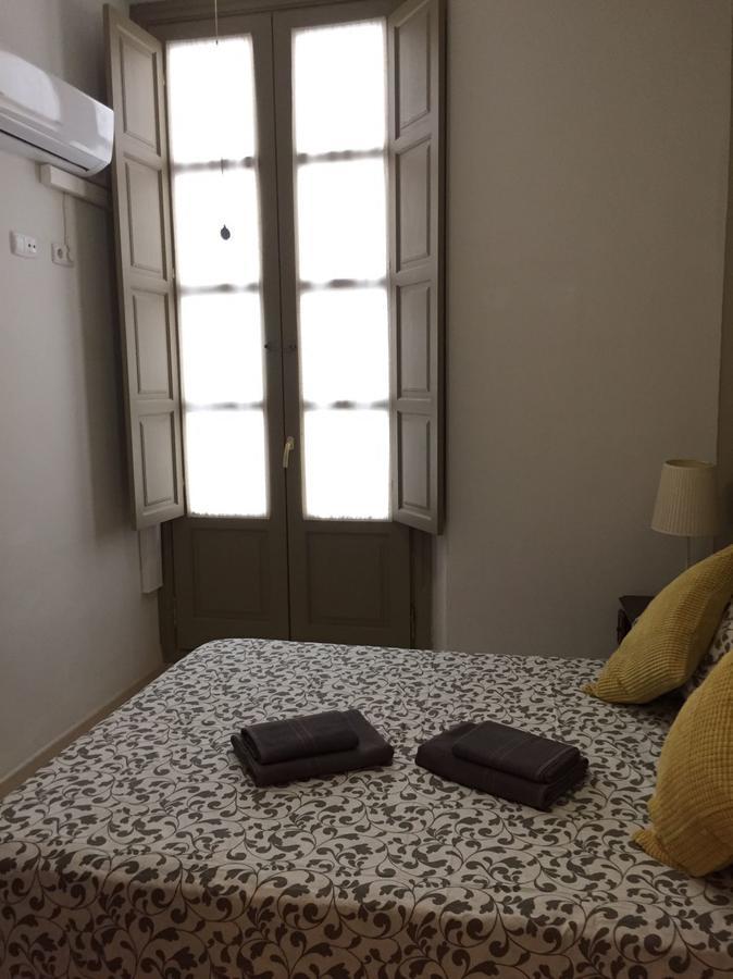 Malama Apartamentos Turisticos Малага Екстериор снимка