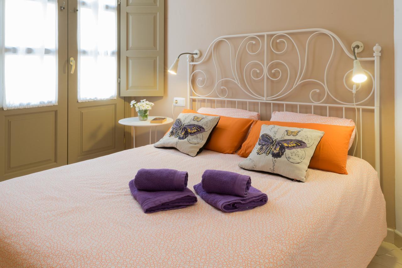 Malama Apartamentos Turisticos Малага Екстериор снимка