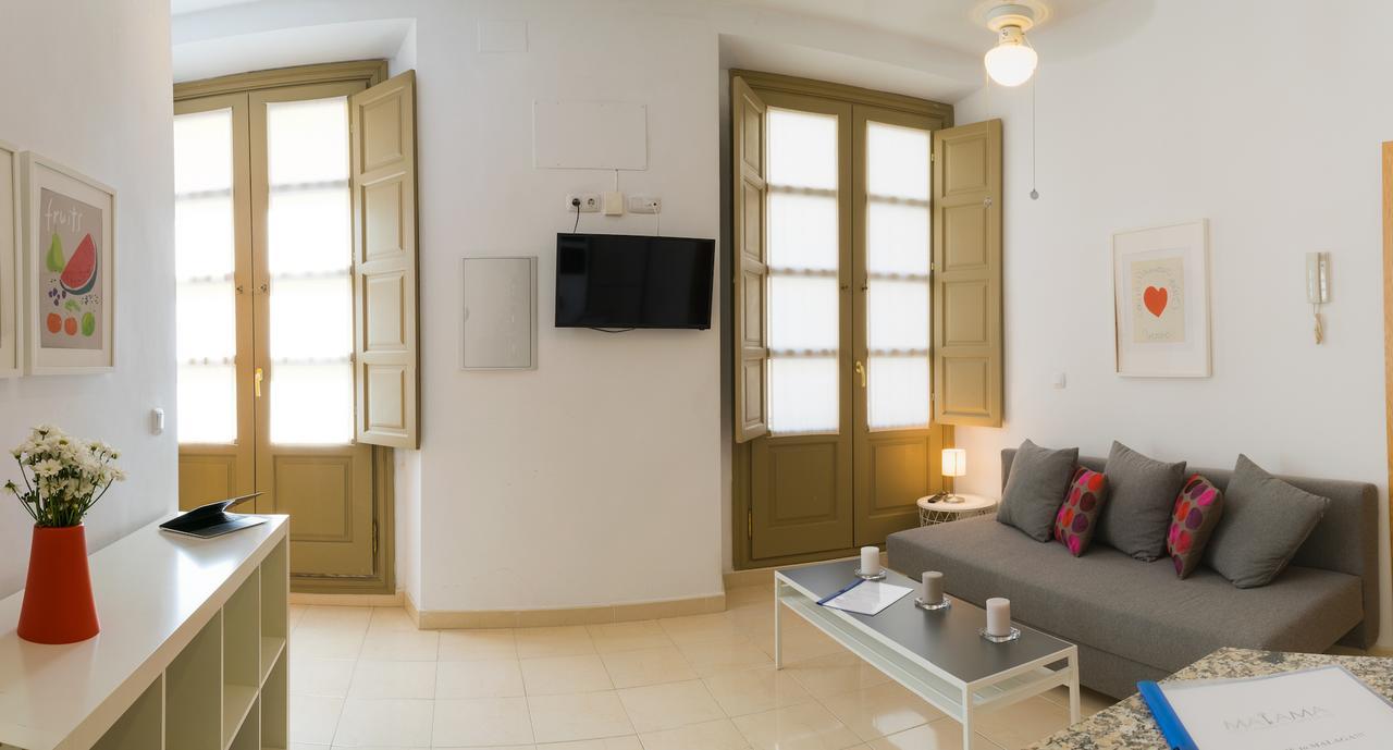 Malama Apartamentos Turisticos Малага Екстериор снимка