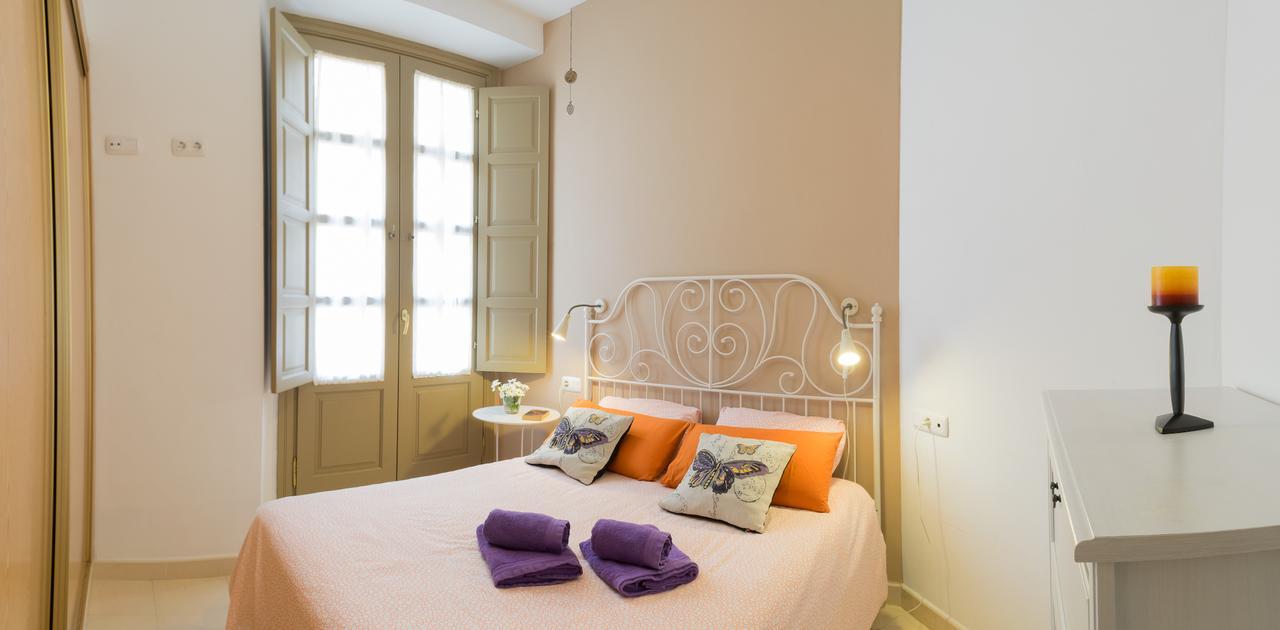 Malama Apartamentos Turisticos Малага Екстериор снимка