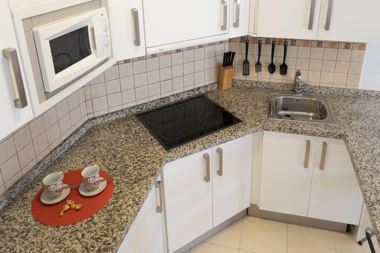 Malama Apartamentos Turisticos Малага Екстериор снимка