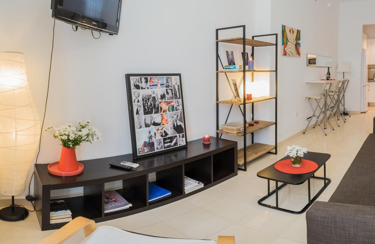 Malama Apartamentos Turisticos Малага Екстериор снимка