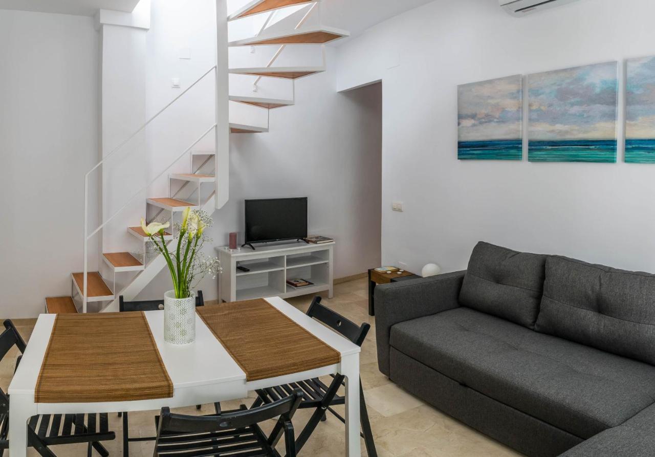 Malama Apartamentos Turisticos Малага Екстериор снимка